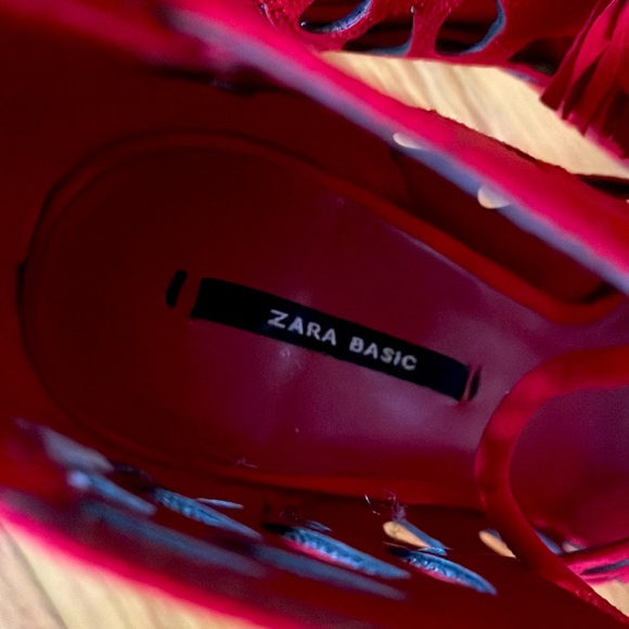Zara Basic Brand Heels 👠 - Picture 4 of 4